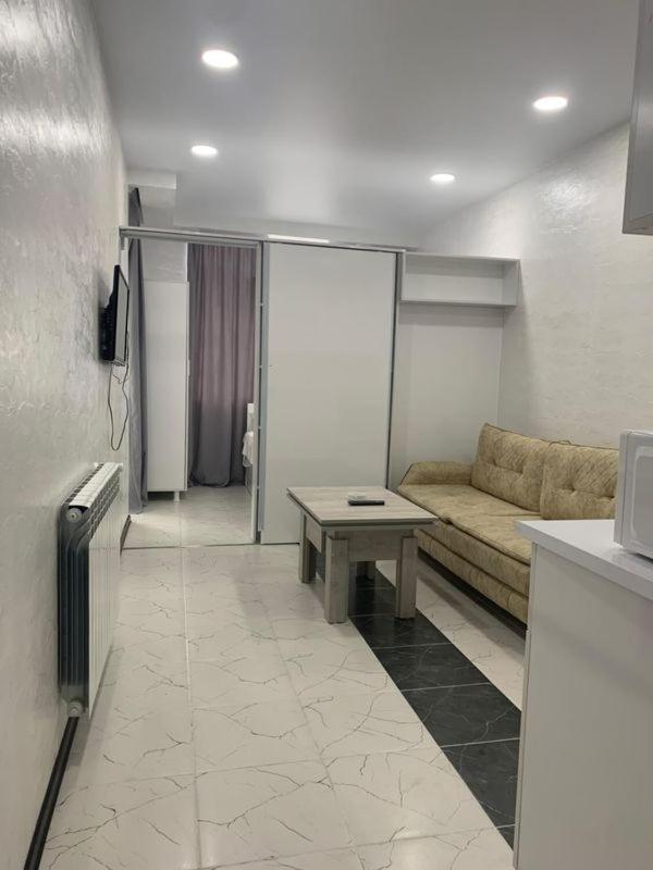 Kakha'S Apartment บาทูมิ ภายนอก รูปภาพ